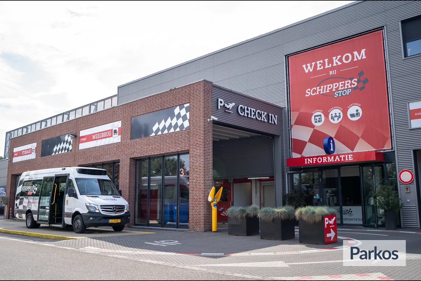 SchippersStop Park-Fly-Wash - Parken Flughafen Eindhoven - picture 1